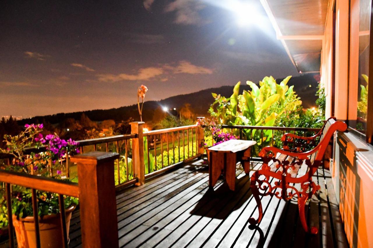 Poas Paradise Bed and Breakfast Poasito Buitenkant foto
