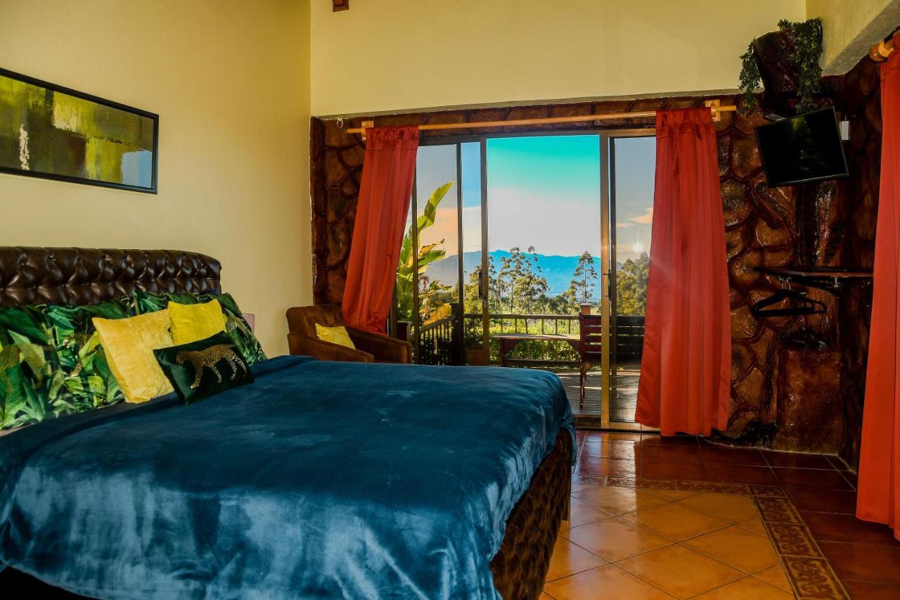 Poas Paradise Bed and Breakfast Poasito Buitenkant foto
